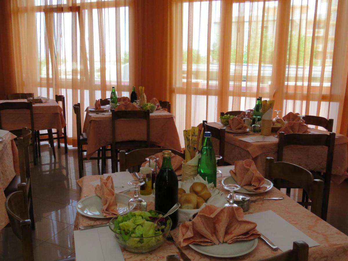 Hotel Cliff Rimini Zewnętrze zdjęcie