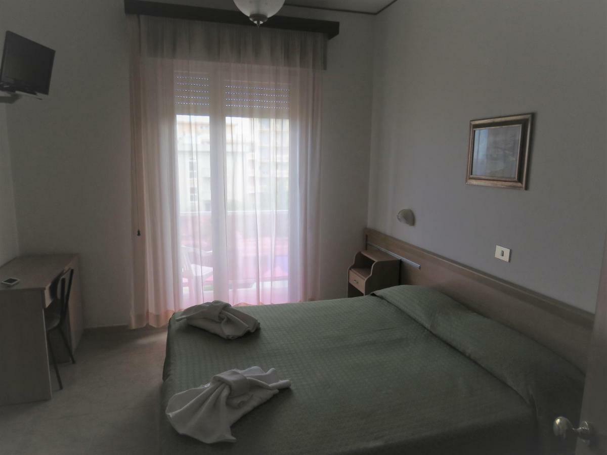 Hotel Cliff Rimini Zewnętrze zdjęcie