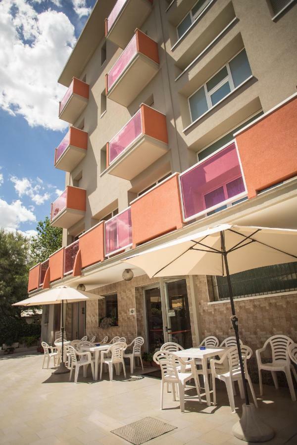 Hotel Cliff Rimini Zewnętrze zdjęcie